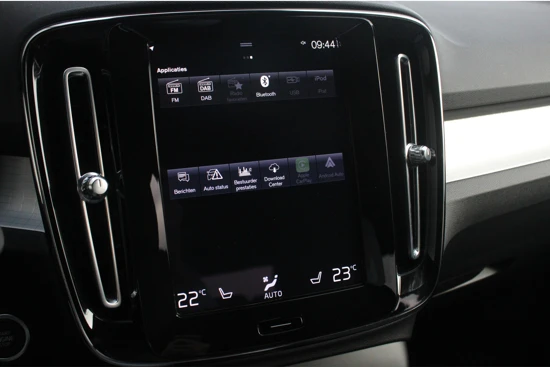 Volvo XC40 T4 Recharge Core Bright | 19'' | Camera | Stoel / stuurverwarming | Privacy-glass