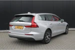 Volvo V60 B4 Core | 36 maanden onderhoud en 24 maanden garantie inclusief | Pilot Assist | BLIS | Camera | Keyless | Stoel / stuur / achte