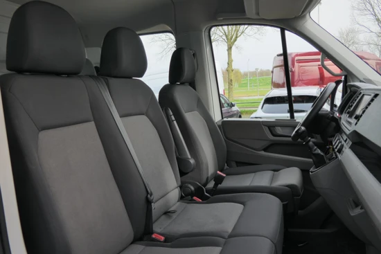 Volkswagen Crafter 35 2.0 TDI L3 DC Comfortline | 7 Persoons | Pick-Up | Trekhaak | Comfortstoel | Airco