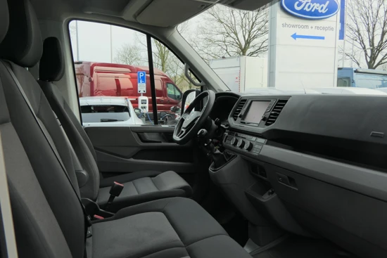 Volkswagen Crafter 35 2.0 TDI L3 DC Comfortline | 7 Persoons | Pick-Up | Trekhaak | Comfortstoel | Airco