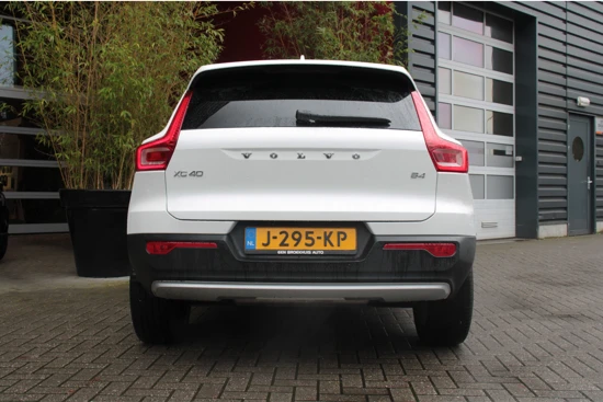 Volvo XC40 B4 Automaat Inscription | Parkeerverwarming | Adaptive cruise | Dodehoeksensoren | Schuifdak | Harman/Kardon