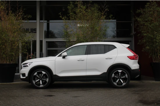 Volvo XC40 B4 Automaat Inscription | Parkeerverwarming | Adaptive cruise | Dodehoeksensoren | Schuifdak | Harman/Kardon