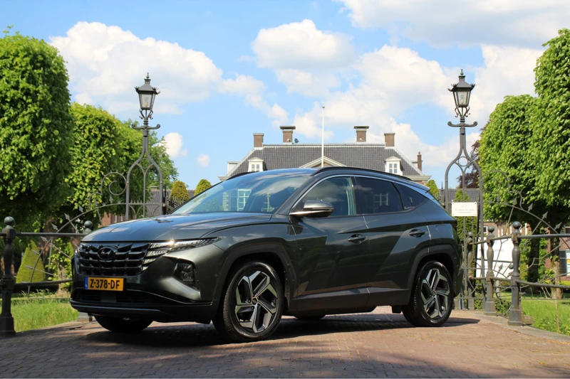 Hyundai Tucson 1.6 T-GDI PHEV PREMIUM 4WD | DEALER OH! | LEDER | ELEKT. STOELEN | NAVI | CAMERA | CLIMA | WINTERPACK | STOELKOELING | ADAPT. CR