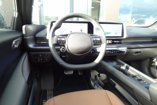 Hyundai IONIQ 6 First Edition AWD 77 kWh | LEDER | SCHUIF-KANTELDAK | 360-GRADEN CAMERA