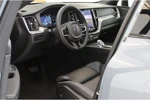 Volvo XC60 T6 350PK AWD Ultra Dark | Luchtvering | Gelam Glas | Compleet! | 22'' | Contourstoelen | 360º view