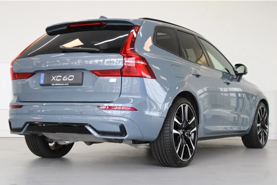 Volvo XC60 T6 350PK AWD Ultra Dark | Luchtvering | Gelam Glas | Compleet! | 22'' | Contourstoelen | 360º view