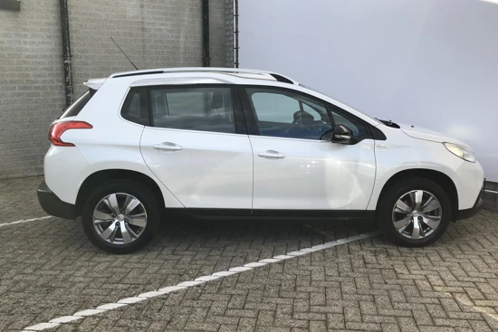 Peugeot 2008 1.2 PureTech Urban Cross