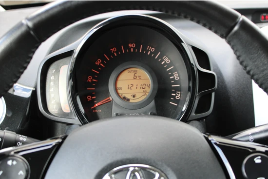 Toyota Aygo 1.0 VVT-i x-pure | Camera | Bluetooth | Airco | 15"Lmv