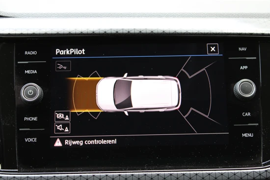 Volkswagen T-Cross 1.0 TSI 115PK Style | Camera | PDC v+a | Navigatie | App Connect | Climate Control