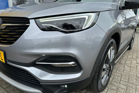 Opel Grandland X Innovation+ 1.2 Turbo 130pk 8-traps automaat | ADAPTIVE CRUISE CONTROL| NAVIGATIE| CAMERA| ELK. ACHTERKLEP| STOELVERWARMING/VENT