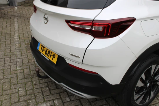 Opel Grandland X 1.2 Turbo Ultimate | Automaat | 360 Camera | Stoel & Stuurverwarming | Navigatie | 19"Lmv | Trekhaak | PDC v+a