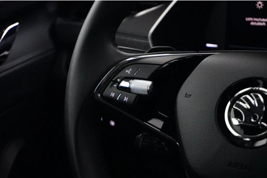 Škoda Octavia Combi 1.0 e-TSI Business Edition Plus DSG | Camera | Keyless | Stoel & Stuurverwarming | Elek.Trekhaak | Dodehoek Detector