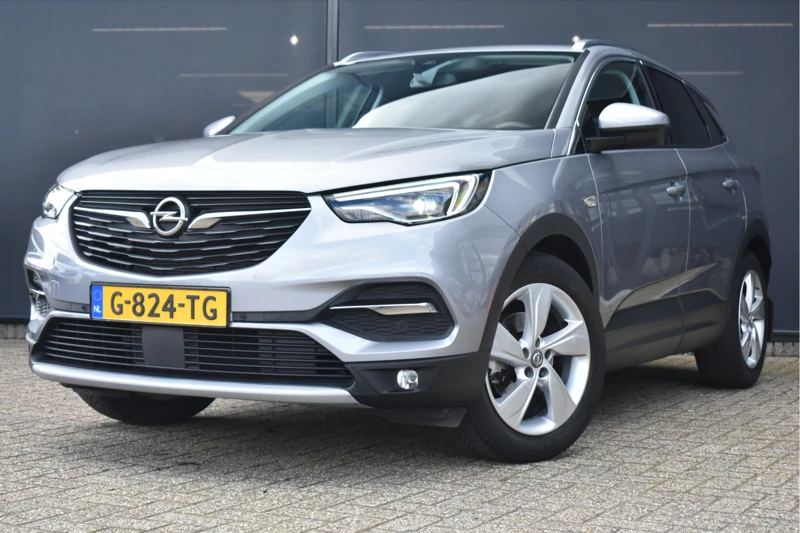 Opel Grandland X 1.6 Turbo Business Executive+ 180pk Automaat | Navigatie | Trekhaak | AGR | Elektr. Achterklep | Achteruitrijcamera | Keyless-En