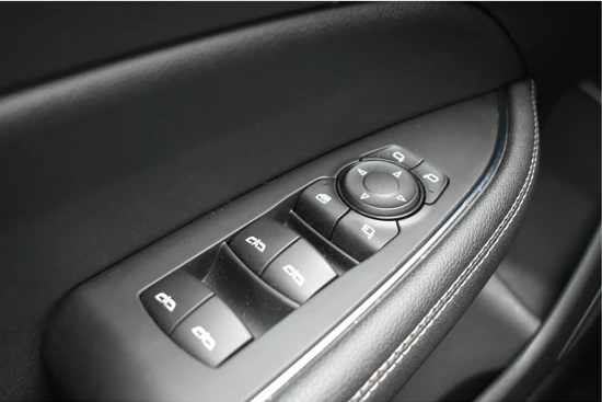Opel Insignia Grand Sport 2.0 Turbo GS Line 200pk Automaat | Schuif-/Kanteldak | Alcantara | Elektr. Comfortstoelen | LED-Matrix | Stoel/Stuur