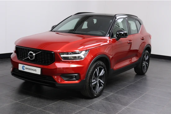 Volvo XC40 T2 GT R-Design | Vol leder | Parkeercamera | Verwarmbare stoelen | Parkeerverwarming