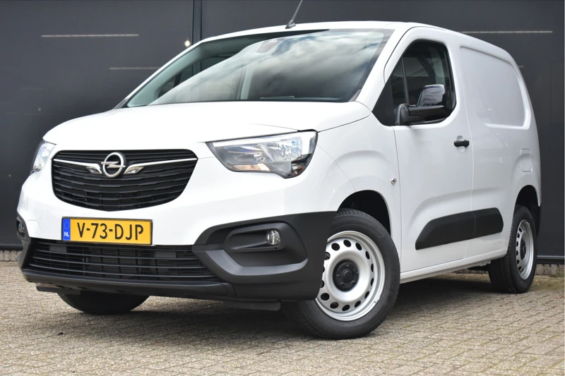 Opel Combo 1.5D L1H1 Standaard DEMO-DEAL! | Navigatie | Camera | Airco | Parkeersensoren | Cruise Control | DAB+ | !!