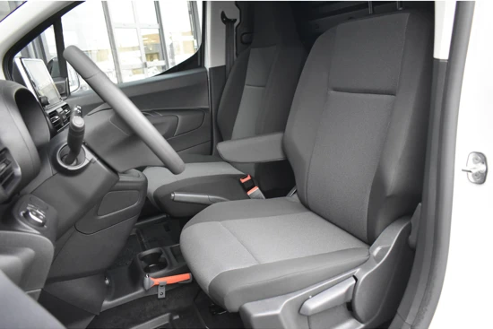 Opel Combo 1.5D L1H1 Standaard DEMO-DEAL! | Navigatie | Camera | Airco | Parkeersensoren | Cruise Control | DAB+ | !!