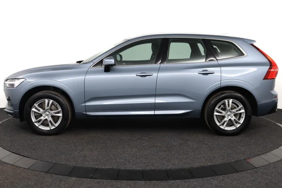 Volvo XC60 T5 Momentum | Verwarmbare voorstoelen | Semi elektrische trekhaak | Cruise control | Park Assist Camera achter | Park Assist voo