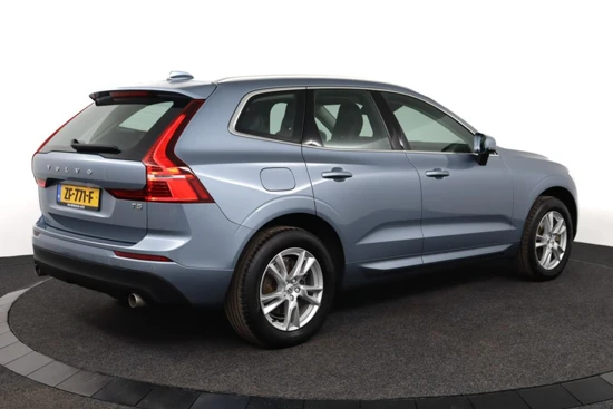 Volvo XC60 T5 Momentum | Verwarmbare voorstoelen | Semi elektrische trekhaak | Cruise control | Park Assist Camera achter | Park Assist voo