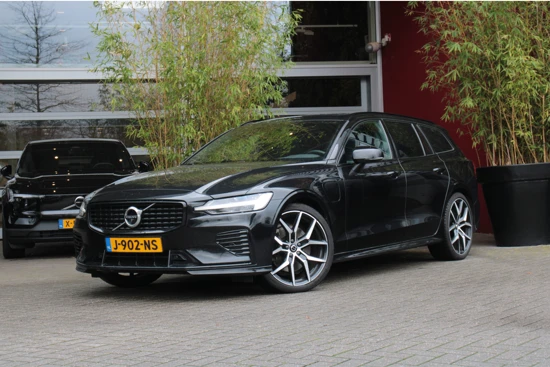 Volvo V60 2.0 T6 Recharge AWD R-Design | Styling kit | Polestarwielen | Schuifdak