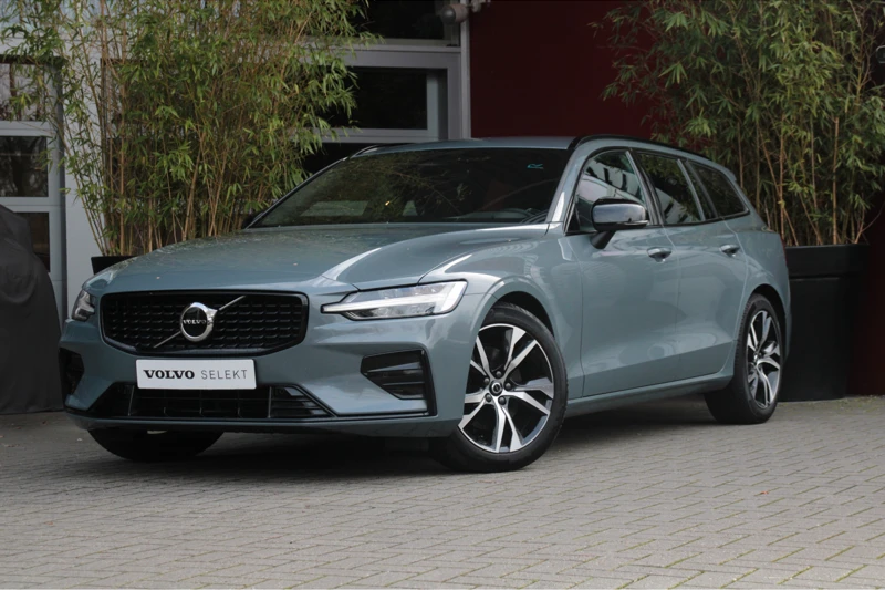 Volvo V60 B4 Automaat Plus Dark | Adaptive Cruise | Sportinterieur | Stuur/stoelverwarming | Camera | Memory seats