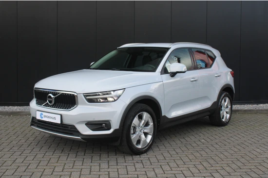 Volvo XC40 T2 Business Pro | Adaptieve cruise | Camera | Trekhaak | BLIS | DAB | Keyless