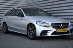 Mercedes-Benz C-Klasse Estate C180 156PK PREMIUM PACK AMG AUTOMAAT / NAVI / LEDER / CLIMA / PDC / 18" LMV / KEYLESS / CAMERA / FULL-LED / WINTERPAKKET