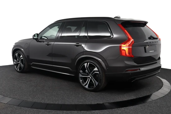 Volvo XC90 T8 Recharge AWD Ultimate Dark Direct leverbaar! | Full Option | Bowers & Wilkins | Gelamineerde zijruiten rondom | Luchtvering |