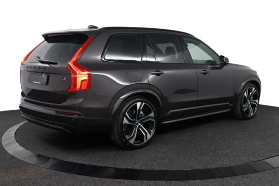 Volvo XC90 T8 Recharge AWD Ultimate Dark Direct leverbaar! | Full Option | Bowers & Wilkins | Gelamineerde zijruiten rondom | Luchtvering |