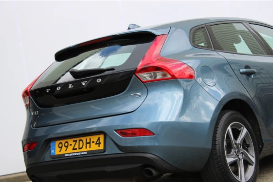 Volvo V40 1.6 T3 Kinetic | Camera | Cruise Control | Parkeersensor | LED | 16"Lmv