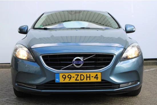 Volvo V40 1.6 T3 Kinetic | Camera | Cruise Control | Parkeersensor | LED | 16"Lmv