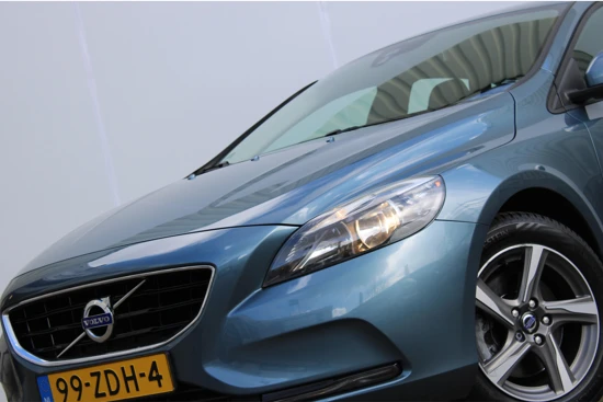 Volvo V40 1.6 T3 150PK Kinetic | Camera | Cruise Control | Parkeersensor | LED | 16"Lmv