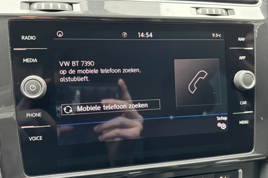 Volkswagen Golf 1.5 TSI 130 pk Comfortline Business 7-DSG | Achteruitrijcamera | Apple Carplay/Android | Navigatiesysteem | Cruise control adapt