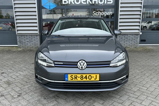 Volkswagen Golf 1.5 TSI 130 pk Comfortline Business 7-DSG | Achteruitrijcamera | Apple Carplay/Android | Navigatiesysteem | Cruise control adapt