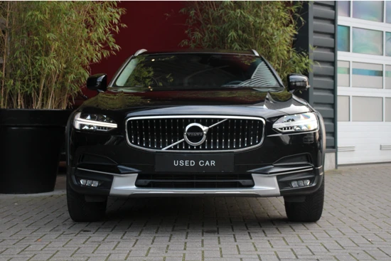 Volvo V90 Cross Country 2.0 T5 AWD 250pk Pro | Adaptive Cruise | BLIS | Camera | Keyless