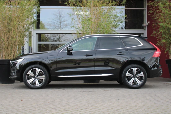 Volvo XC60 2.0 Recharge T6 AWD Plus Bright| Extra getint glas| Elektrische stoelbediening| standverwarming| Adaptive cruise| Dodehoek senso