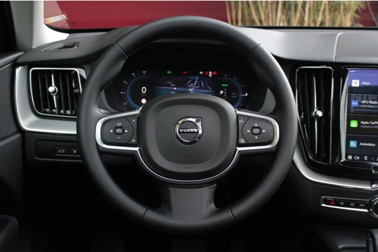 Volvo XC60 2.0 Recharge T6 AWD Plus Bright| Extra getint glas| Elektrische stoelbediening| standverwarming| Adaptive cruise| Dodehoek senso