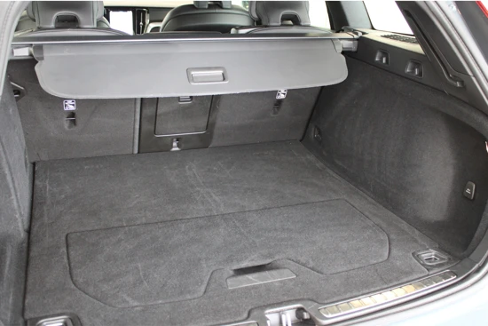 Volvo V60 B4 200PK Plus Dark | Contourstoelen | Achterb Verw | Memory Stoelen | Blis | Camera