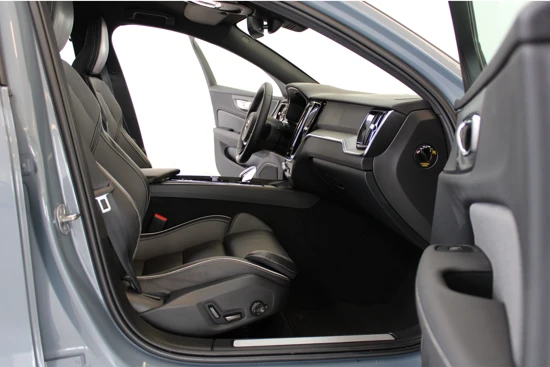 Volvo V60 B4 200PK Plus Dark | Contourstoelen | Achterb Verw | Memory Stoelen | Blis | Camera