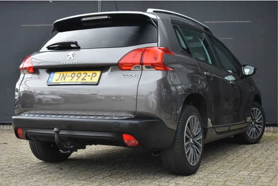 Peugeot 2008 1.2 PureTech Active 110pk | Trekhaak | Navigatie | Panoramadak | Cruise Control | Airco | Parkeersensoren |