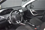 Peugeot 2008 1.2 PureTech Active 110pk | Trekhaak | Navigatie | Panoramadak | Cruise Control | Airco | Parkeersensoren |