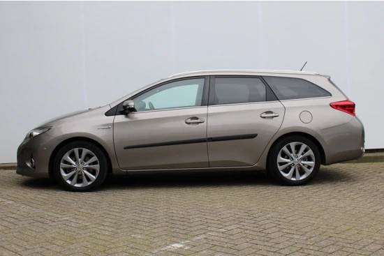 Toyota Auris 1.8 HYBRID Touring Sports CVT | Panorama Dak | Cruise Control | Stoelverwarming