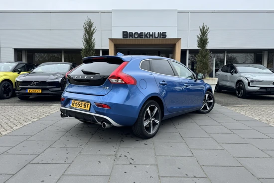 Volvo V40 T3 Polar+ Sport | Stoelverwarming | Harman Kardon | Parkassist voor & achter | Climate Control | Cruise control | Parkassist cam