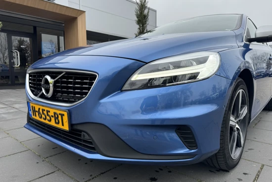 Volvo V40 T3 Polar+ Sport | Stoelverwarming | Harman Kardon | Parkassist voor & achter | Climate Control | Cruise control | Parkassist cam