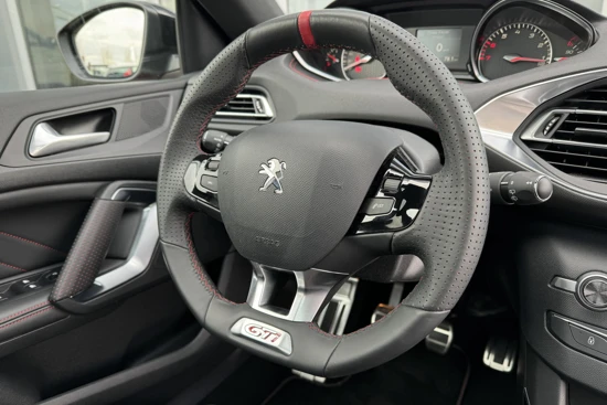 Peugeot 308 1.6 e-THP GTi Performance 270PK | Dealer OH | Pano | Camera | Sensoren V/A | Cruise Control | Keyless