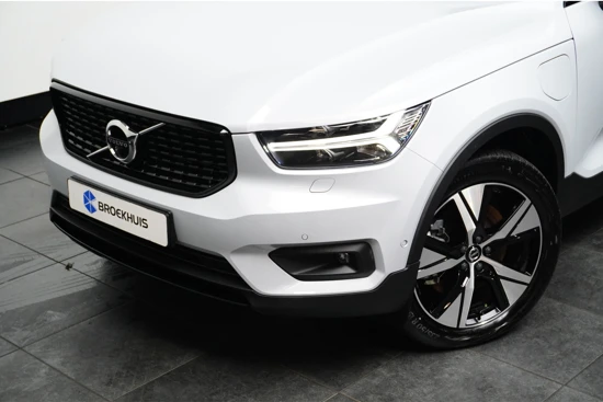 Volvo XC40 T4 R-design | Panoramadak | 360 Camera | Harman & Kardon | Adaptieve cruise en Pilot assist |