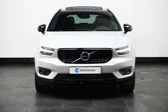 Volvo XC40 T4 R-design | Panoramadak | 360 Camera | Harman & Kardon | Adaptieve cruise en Pilot assist |