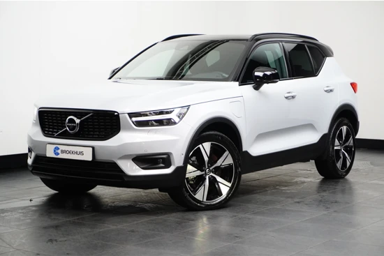 Volvo XC40 T4 R-design | Panoramadak | 360 Camera | Harman & Kardon | Adaptieve cruise en Pilot assist |