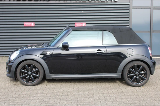 MINI Cabrio 1.6 120pk Cooper