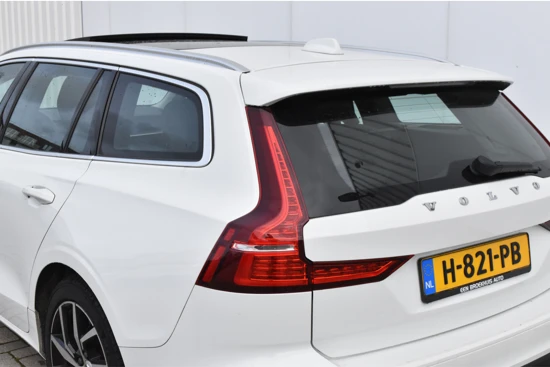 Volvo V60 T6 Plug-In-Hybrid AWD Momentum Pro #Panorama #Head-Up #Leer